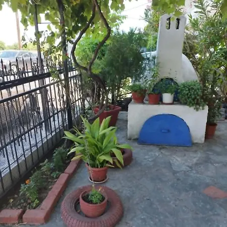 Aris House Appartement *