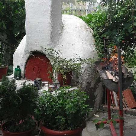 Aris House