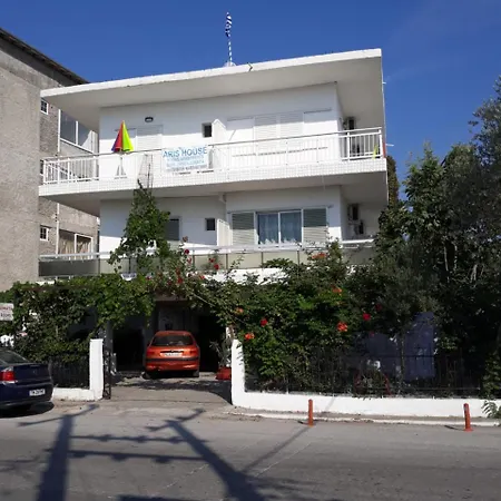 Apartmán Aris House *