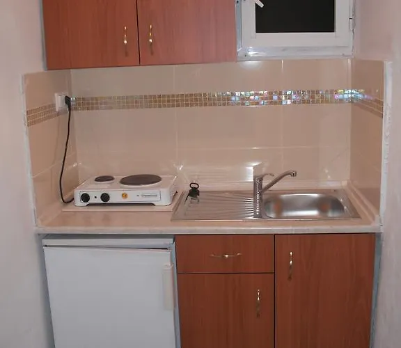 Aris House Apartamento *