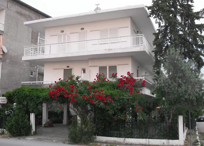 Aris House *