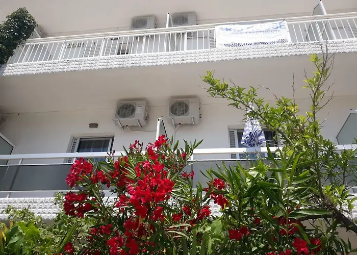 Aris House Apartamento